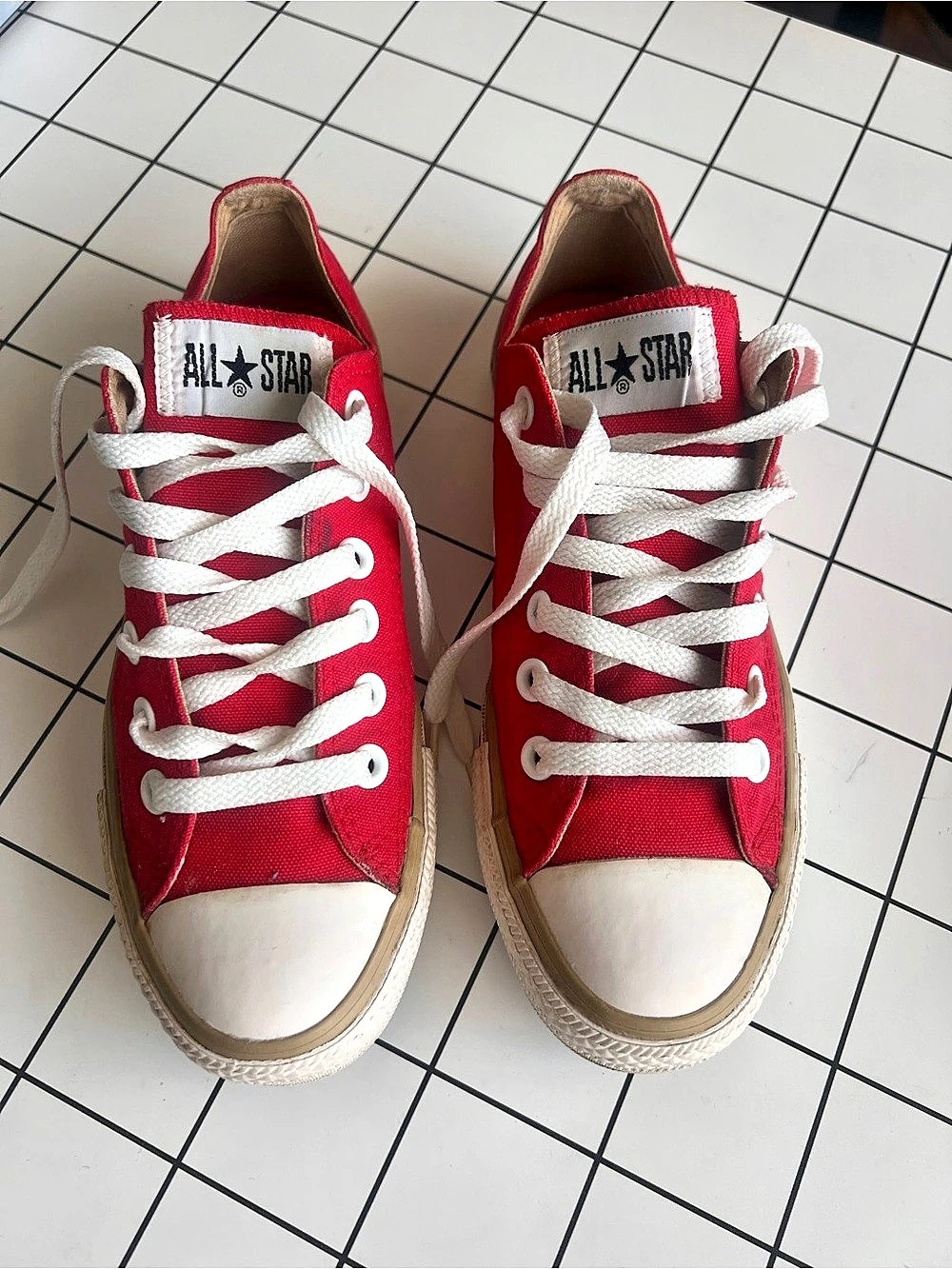 Converse Chuck Taylor All Star High Top Sneakers Red Size 7 EUC